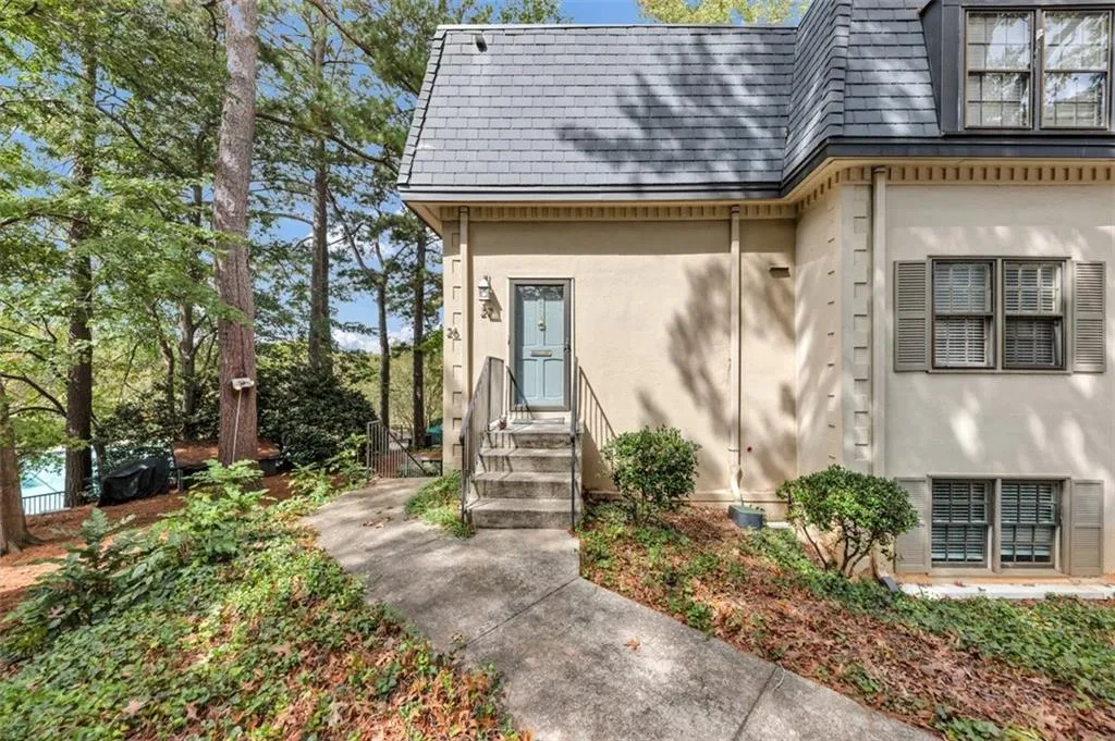 27 Chaumont Square Nw, Atlanta, Georgia 30327, 1 Bedroom Bedrooms, ,1 BathroomBathrooms,Residential,For Sale,27 Chaumont Square Nw,7668220
