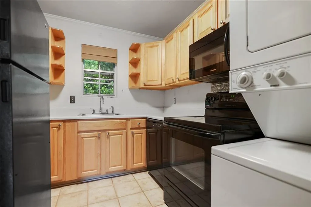 5525 Kingsport Drive, Sandy Springs, Georgia 30342, 2 Bedrooms Bedrooms, ,1 BathroomBathrooms,Residential,Sold,5525 Kingsport Drive,6894256