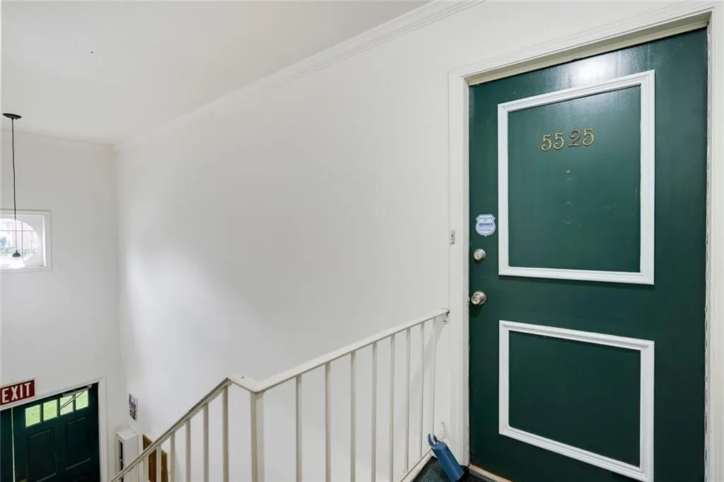5525 Kingsport Drive, Sandy Springs, Georgia 30342, 2 Bedrooms Bedrooms, ,1 BathroomBathrooms,Residential,Sold,5525 Kingsport Drive,6894256