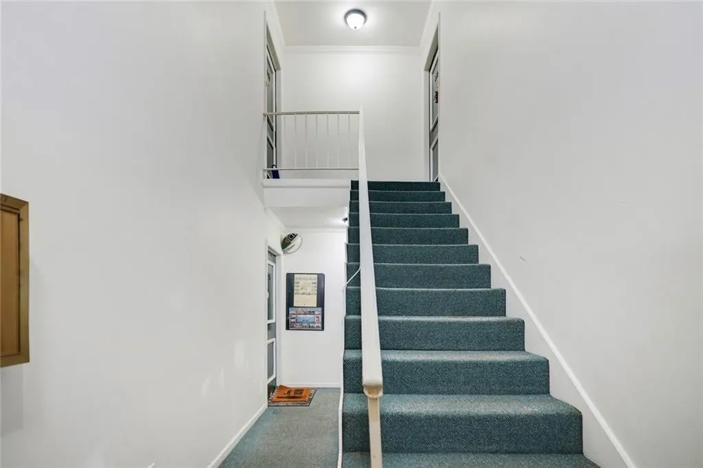 5525 Kingsport Drive, Sandy Springs, Georgia 30342, 2 Bedrooms Bedrooms, ,1 BathroomBathrooms,Residential,Sold,5525 Kingsport Drive,6894256