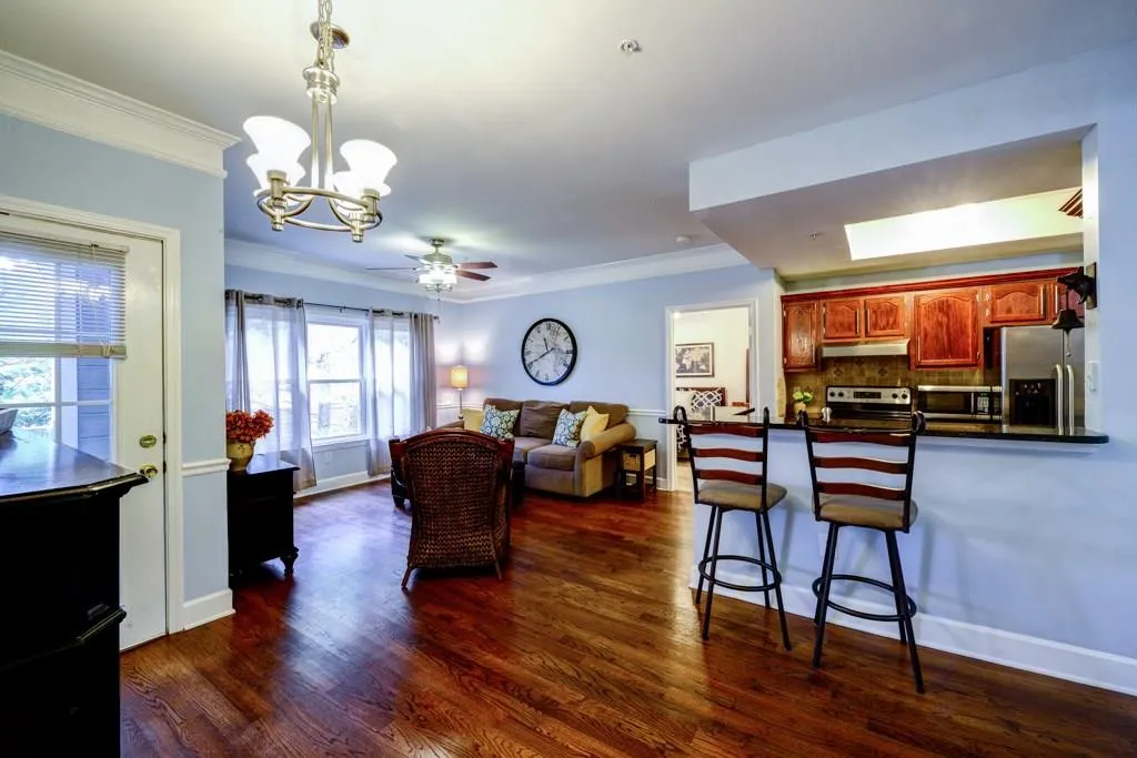 2700 Pine Tree Road Ne Unit 2211, Atlanta, Georgia 30324, 2 Bedrooms Bedrooms, ,2 BathroomsBathrooms,Residential,Sold,2700 Pine Tree Road Ne Unit 2211,5707892