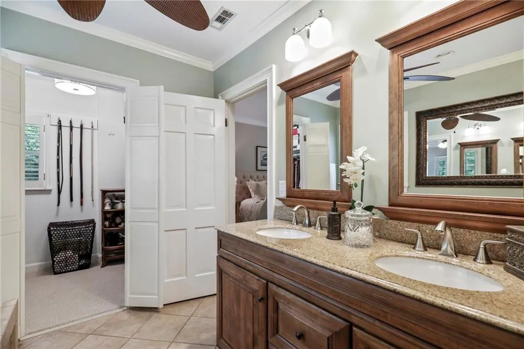 295 River Valley Road, Sandy Springs, Georgia 30328, 4 Bedrooms Bedrooms, ,4 BathroomsBathrooms,Residential,Sold,295 River Valley Road,6878040