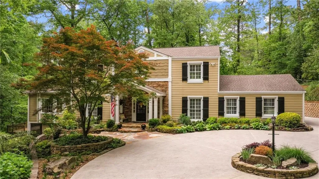 295 River Valley Road, Sandy Springs, Georgia 30328, 4 Bedrooms Bedrooms, ,4 BathroomsBathrooms,Residential,Sold,295 River Valley Road,6878040