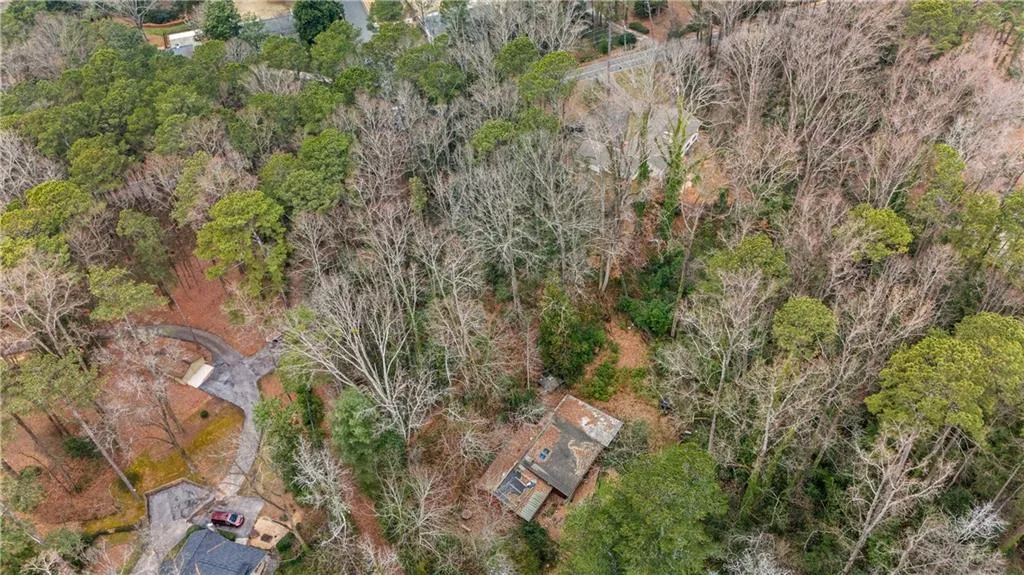 5635 Lake Forrest Drive, Sandy Springs, Georgia 30342, 3 Bedrooms Bedrooms, ,2 BathroomsBathrooms,Residential,For Sale,5635 Lake Forrest Drive,7728133