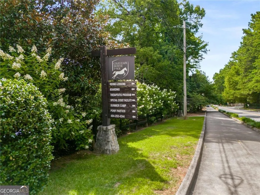 5635 Lake Forrest Drive, Sandy Springs, Georgia 30342, 3 Bedrooms Bedrooms, ,2 BathroomsBathrooms,Residential,For Sale,5635 Lake Forrest Drive,7728133