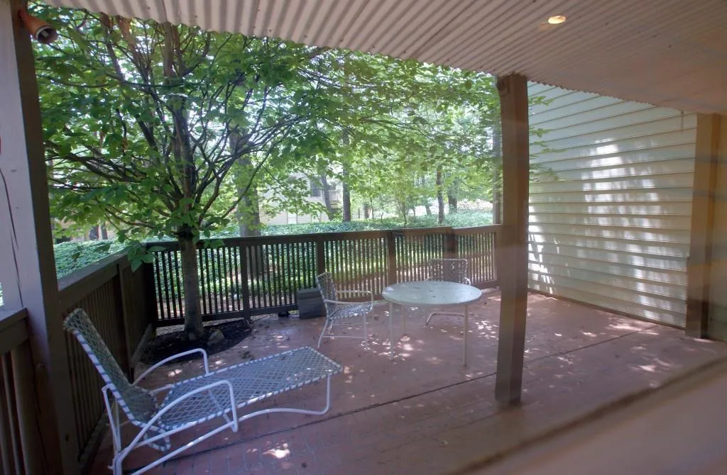 205 Garden Court Ne Unit 205, Atlanta, Georgia 30328, 3 Bedrooms Bedrooms, ,2 BathroomsBathrooms,Residential,Sold,205 Garden Court Ne Unit 205,5551918