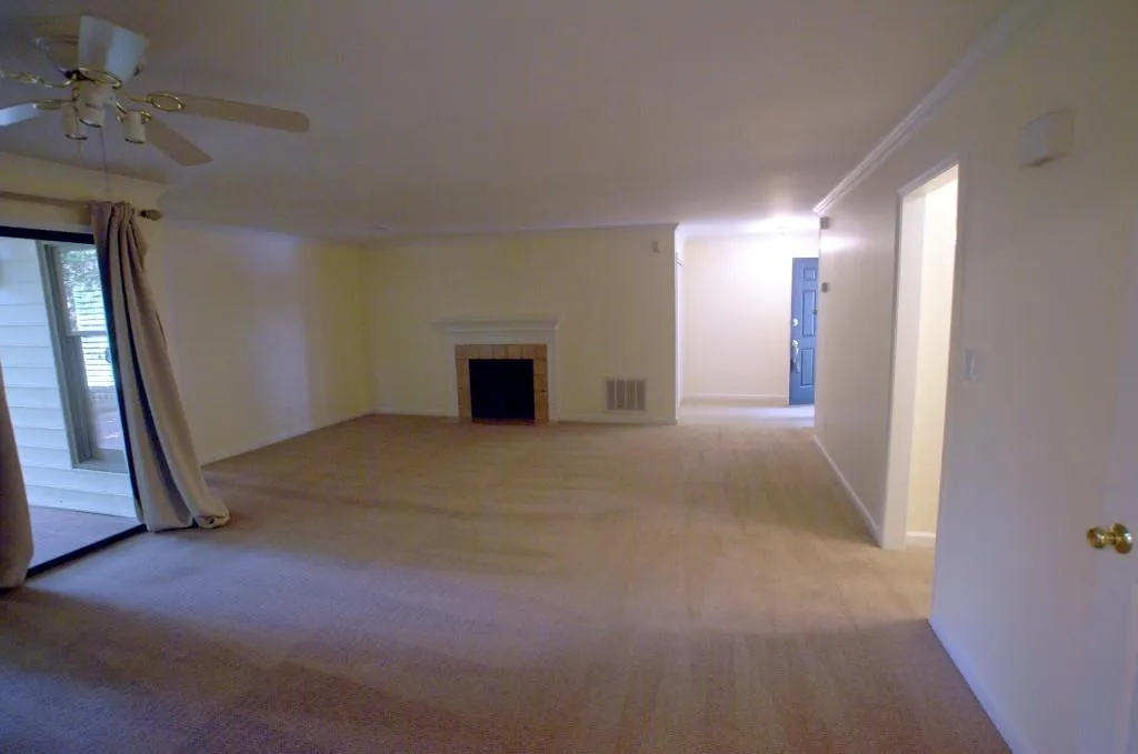 205 Garden Court Ne Unit 205, Atlanta, Georgia 30328, 3 Bedrooms Bedrooms, ,2 BathroomsBathrooms,Residential,Sold,205 Garden Court Ne Unit 205,5551918