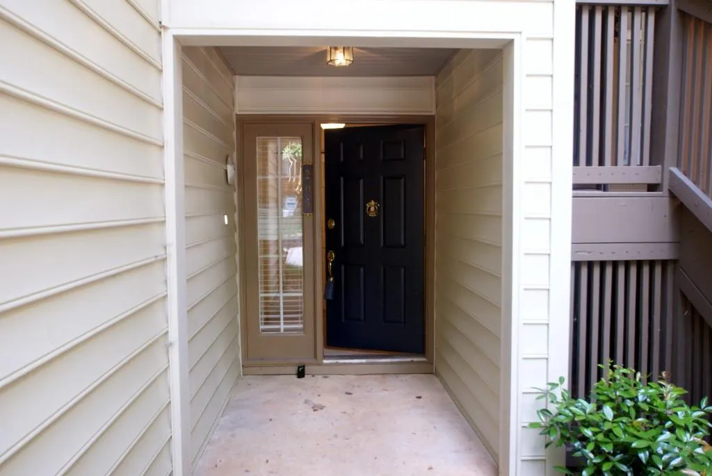 205 Garden Court Ne Unit 205, Atlanta, Georgia 30328, 3 Bedrooms Bedrooms, ,2 BathroomsBathrooms,Residential,Sold,205 Garden Court Ne Unit 205,5551918
