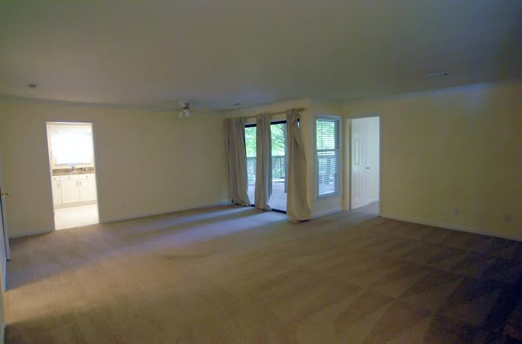 205 Garden Court Ne Unit 205, Atlanta, Georgia 30328, 3 Bedrooms Bedrooms, ,2 BathroomsBathrooms,Residential,Sold,205 Garden Court Ne Unit 205,5551918