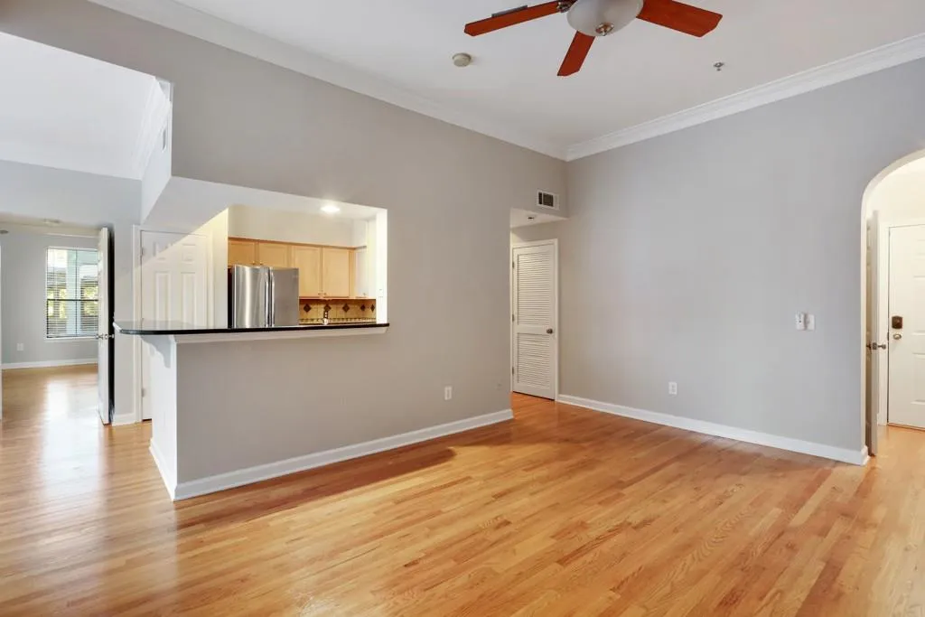 3777 Peachtree Road Ne Unit 1132, Brookhaven, Georgia 30319, 2 Bedrooms Bedrooms, ,2 BathroomsBathrooms,Residential,Sold,3777 Peachtree Road Ne Unit 1132,5923678