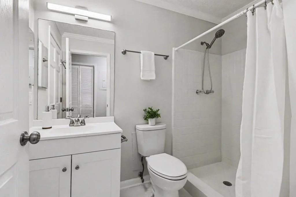 Second Full Bathroom