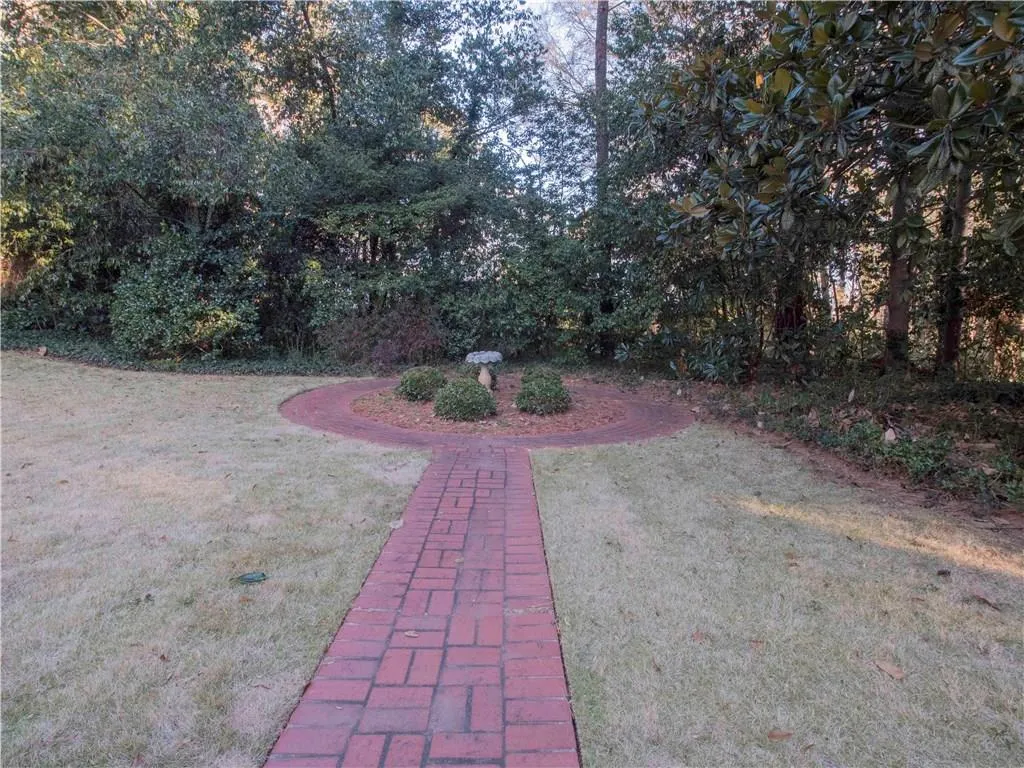 5660 Lake Forrest Drive, Sandy Springs, Georgia 30342, 4 Bedrooms Bedrooms, ,3 BathroomsBathrooms,Residential,Sold,5660 Lake Forrest Drive,5951207