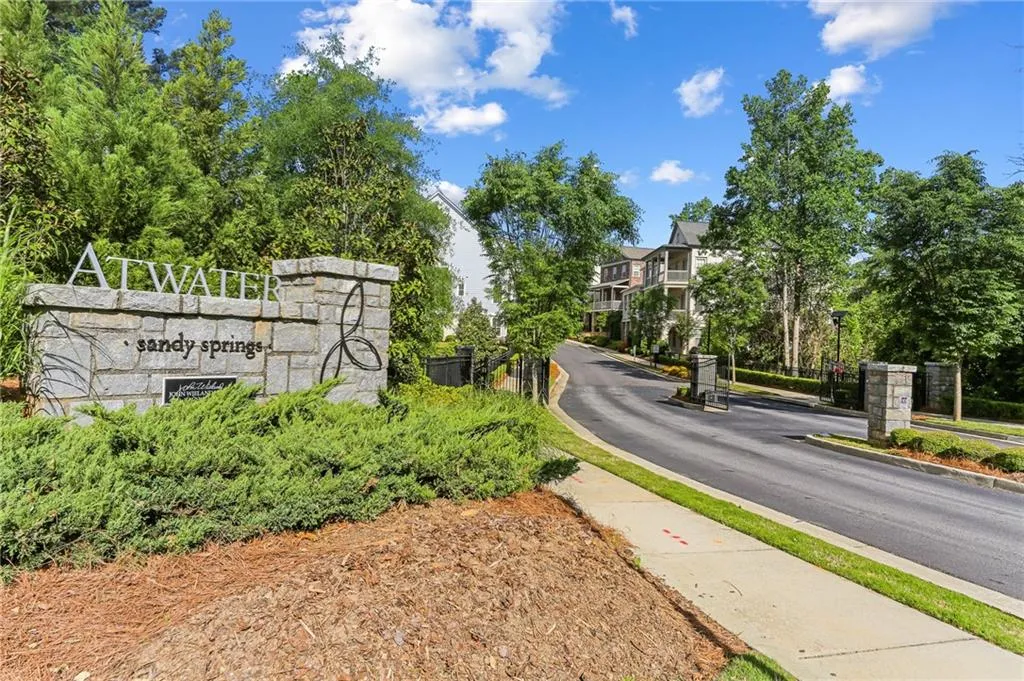 2002 Wheaton Way, Atlanta, Georgia 30328, 4 Bedrooms Bedrooms, ,3 BathroomsBathrooms,Residential,Sold,2002 Wheaton Way,6881350