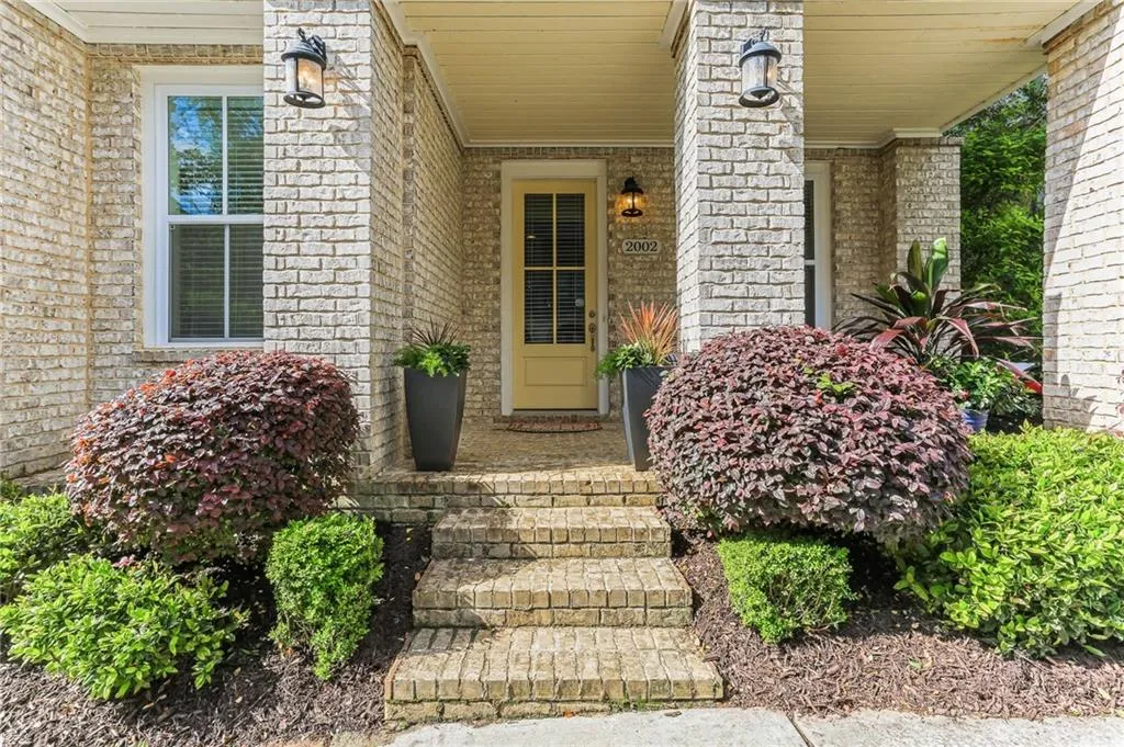 2002 Wheaton Way, Atlanta, Georgia 30328, 4 Bedrooms Bedrooms, ,3 BathroomsBathrooms,Residential,Sold,2002 Wheaton Way,6881350