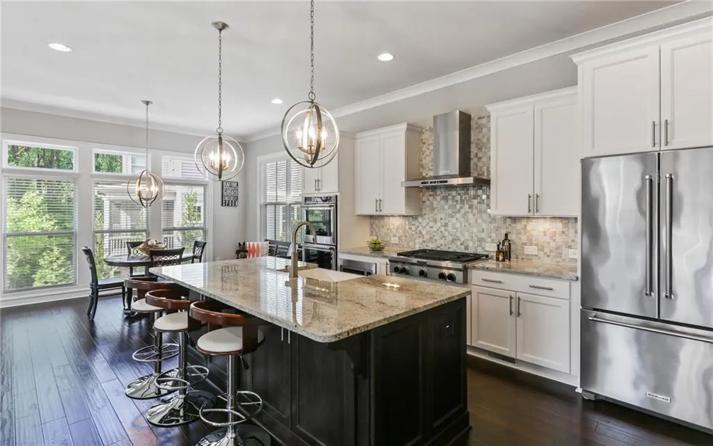 2002 Wheaton Way, Atlanta, Georgia 30328, 4 Bedrooms Bedrooms, ,3 BathroomsBathrooms,Residential,Sold,2002 Wheaton Way,6881350