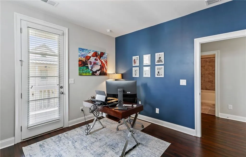 2002 Wheaton Way, Atlanta, Georgia 30328, 4 Bedrooms Bedrooms, ,3 BathroomsBathrooms,Residential,Sold,2002 Wheaton Way,6881350