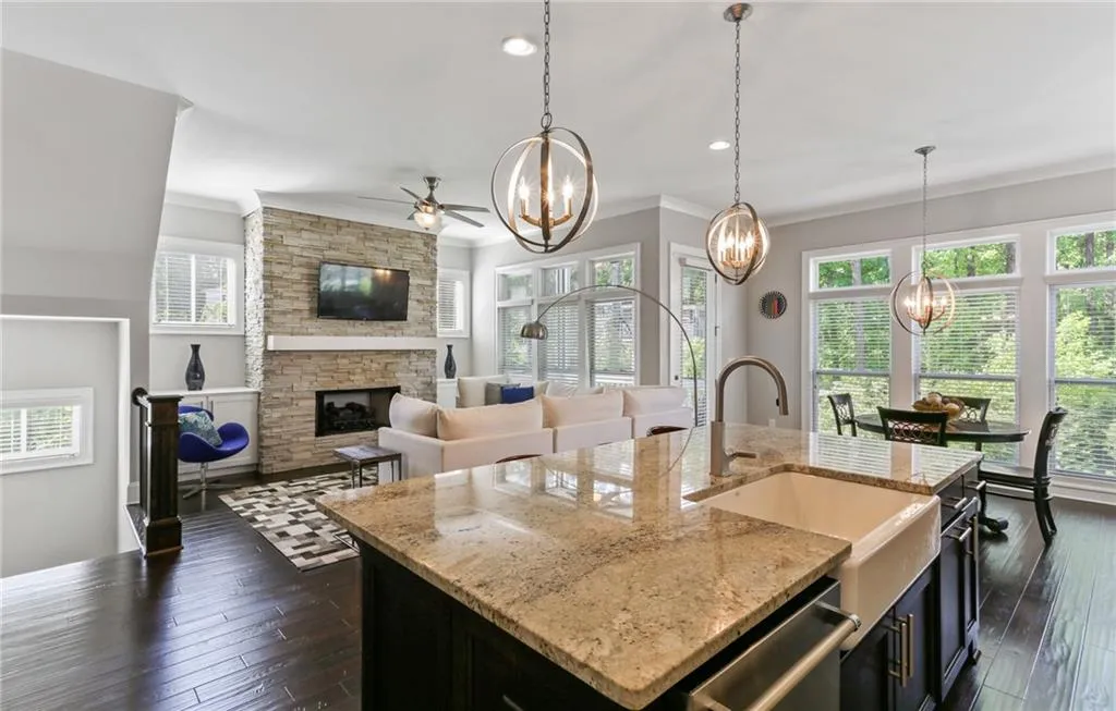 2002 Wheaton Way, Atlanta, Georgia 30328, 4 Bedrooms Bedrooms, ,3 BathroomsBathrooms,Residential,Sold,2002 Wheaton Way,6881350