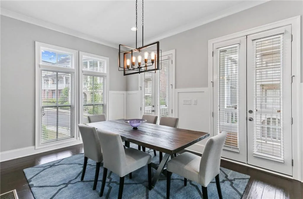 2002 Wheaton Way, Atlanta, Georgia 30328, 4 Bedrooms Bedrooms, ,3 BathroomsBathrooms,Residential,Sold,2002 Wheaton Way,6881350