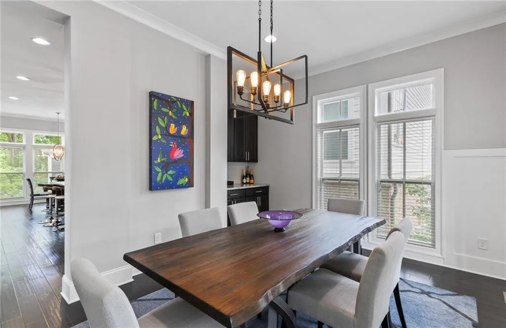 2002 Wheaton Way, Atlanta, Georgia 30328, 4 Bedrooms Bedrooms, ,3 BathroomsBathrooms,Residential,Sold,2002 Wheaton Way,6881350