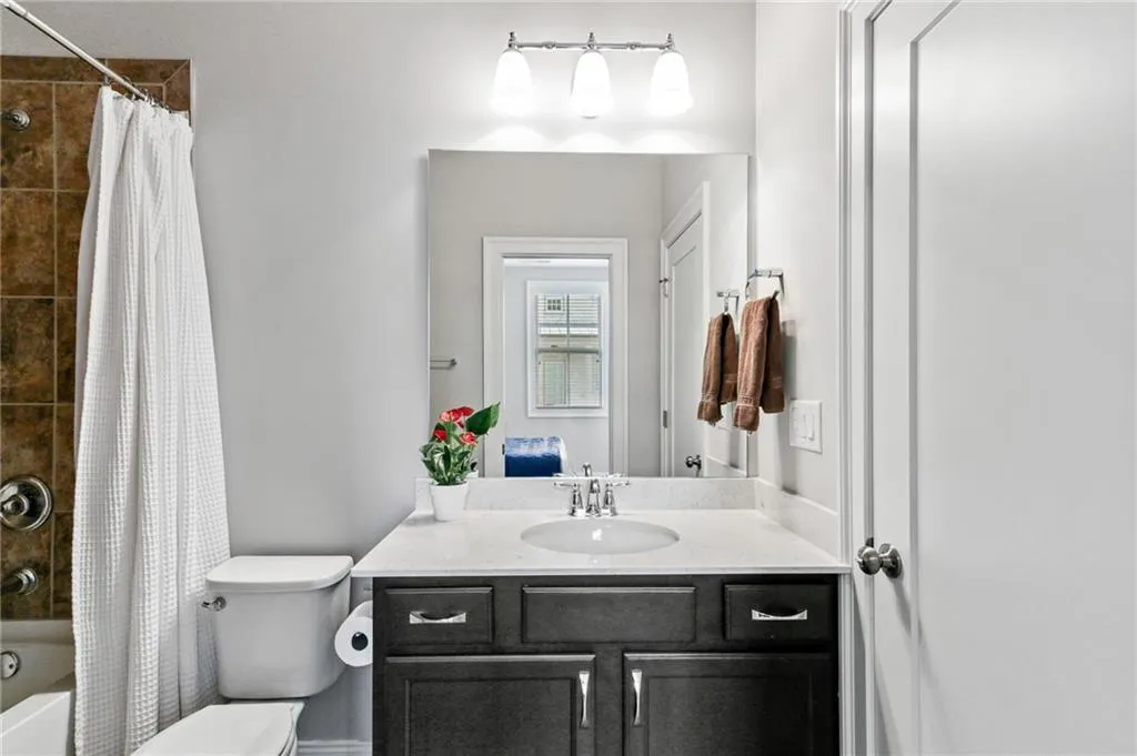 2002 Wheaton Way, Atlanta, Georgia 30328, 4 Bedrooms Bedrooms, ,3 BathroomsBathrooms,Residential,Sold,2002 Wheaton Way,6881350