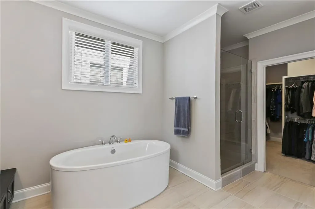 2002 Wheaton Way, Atlanta, Georgia 30328, 4 Bedrooms Bedrooms, ,3 BathroomsBathrooms,Residential,Sold,2002 Wheaton Way,6881350