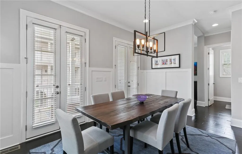 2002 Wheaton Way, Atlanta, Georgia 30328, 4 Bedrooms Bedrooms, ,3 BathroomsBathrooms,Residential,Sold,2002 Wheaton Way,6881350