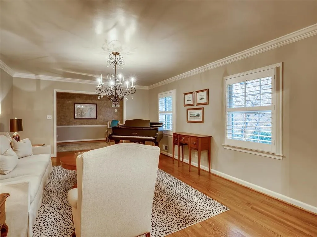 510 Forest Hills Drive, Sandy Springs, Georgia 30342, 3 Bedrooms Bedrooms, ,2 BathroomsBathrooms,Residential,Sold,510 Forest Hills Drive,6813418