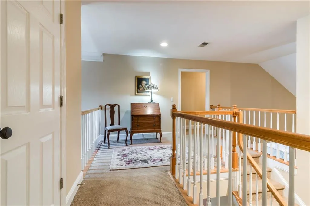 6250 Glen Oaks Lane, Sandy Springs, Georgia 30328, 4 Bedrooms Bedrooms, ,3 BathroomsBathrooms,Residential,Sold,6250 Glen Oaks Lane,5933340