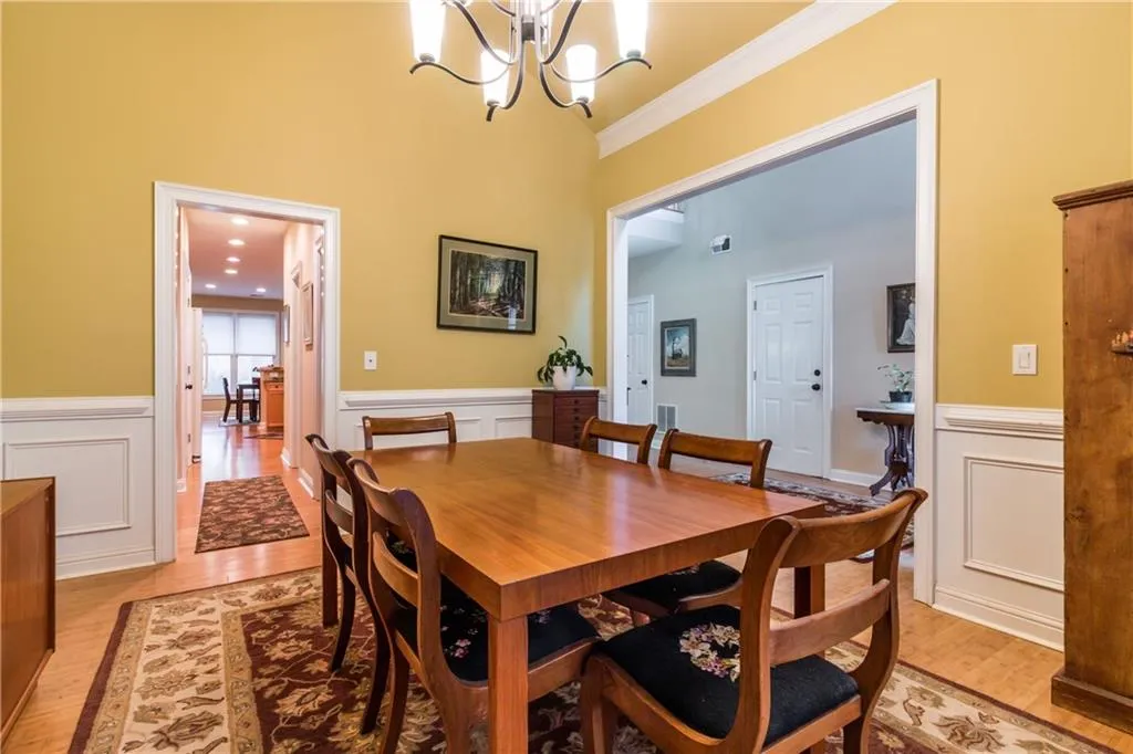 6250 Glen Oaks Lane, Sandy Springs, Georgia 30328, 4 Bedrooms Bedrooms, ,3 BathroomsBathrooms,Residential,Sold,6250 Glen Oaks Lane,5933340
