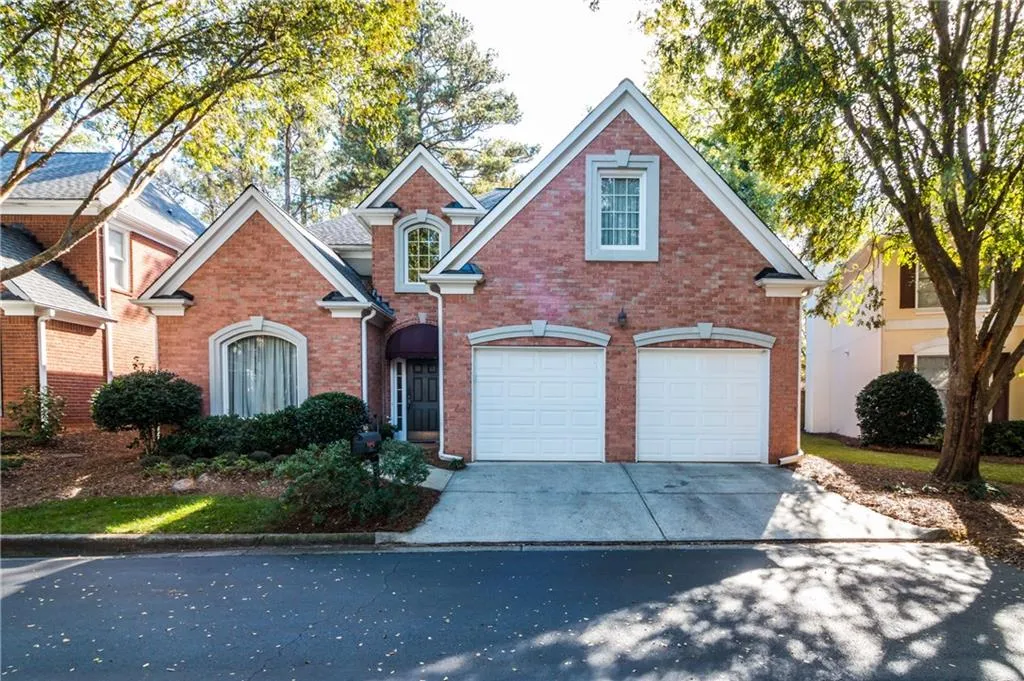 6250 Glen Oaks Lane, Sandy Springs, Georgia 30328, 4 Bedrooms Bedrooms, ,3 BathroomsBathrooms,Residential,Sold,6250 Glen Oaks Lane,5933340