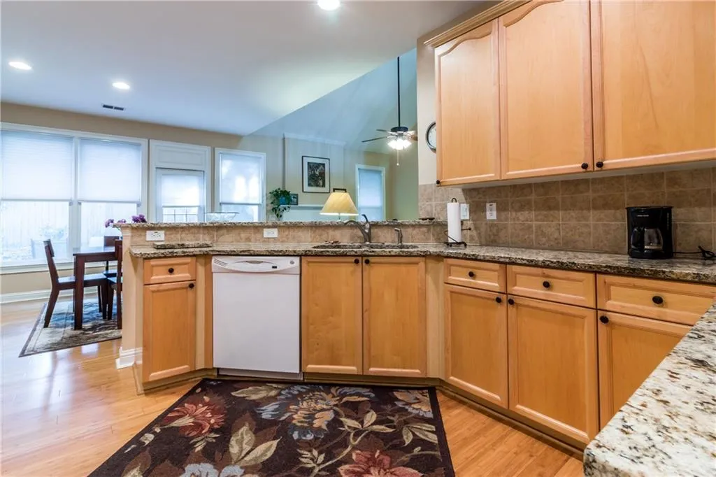 6250 Glen Oaks Lane, Sandy Springs, Georgia 30328, 4 Bedrooms Bedrooms, ,3 BathroomsBathrooms,Residential,Sold,6250 Glen Oaks Lane,5933340