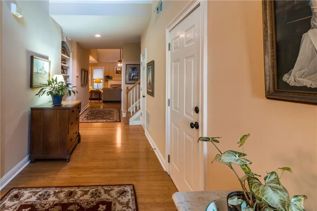 6250 Glen Oaks Lane, Sandy Springs, Georgia 30328, 4 Bedrooms Bedrooms, ,3 BathroomsBathrooms,Residential,Sold,6250 Glen Oaks Lane,5933340