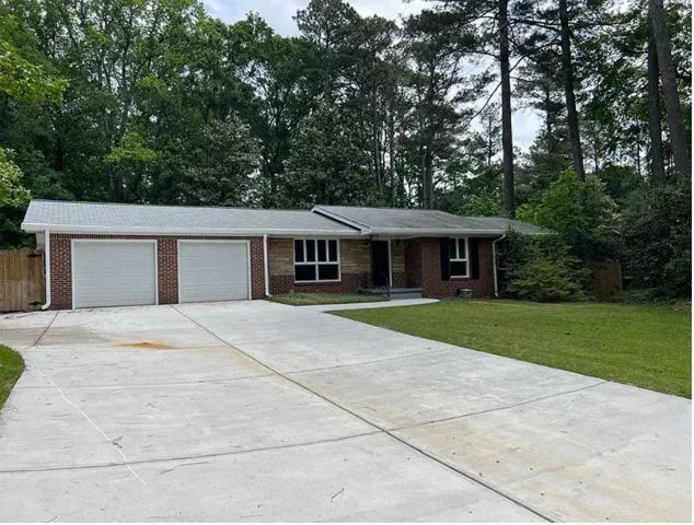 3284 Embry Circle, Atlanta, Georgia 30341