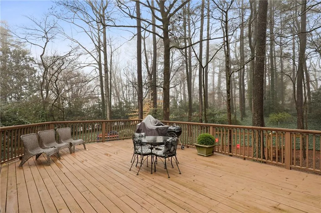 6385 River Overlook Drive, Sandy Springs, Georgia 30328, 5 Bedrooms Bedrooms, ,4 BathroomsBathrooms,Residential,Sold,6385 River Overlook Drive,6685826