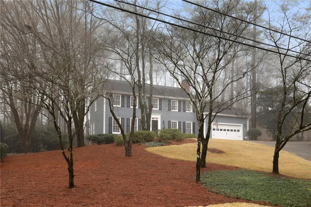 6385 River Overlook Drive, Sandy Springs, Georgia 30328, 5 Bedrooms Bedrooms, ,4 BathroomsBathrooms,Residential,Sold,6385 River Overlook Drive,6685826