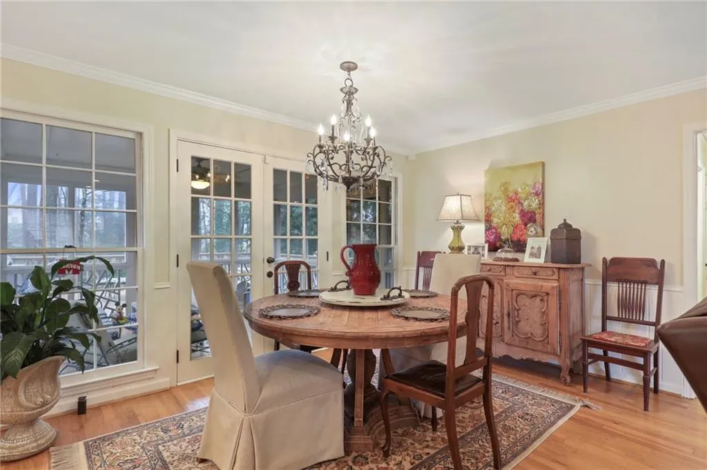 6385 River Overlook Drive, Sandy Springs, Georgia 30328, 5 Bedrooms Bedrooms, ,4 BathroomsBathrooms,Residential,Sold,6385 River Overlook Drive,6685826