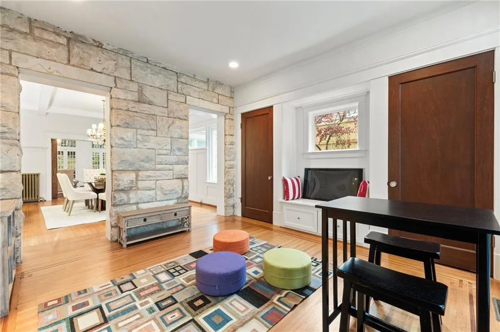 121 17th Street Ne, Atlanta, Georgia 30309, 4 Bedrooms Bedrooms, ,2 BathroomsBathrooms,Residential,For Sale,121 17th Street Ne,7673673