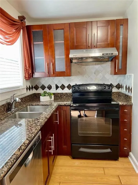 5671 Kingsport Drive, Atlanta, Georgia 30342, 2 Bedrooms Bedrooms, ,1 BathroomBathrooms,Residential,Sold,5671 Kingsport Drive,6874303