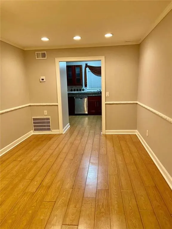 5671 Kingsport Drive, Atlanta, Georgia 30342, 2 Bedrooms Bedrooms, ,1 BathroomBathrooms,Residential,Sold,5671 Kingsport Drive,6874303