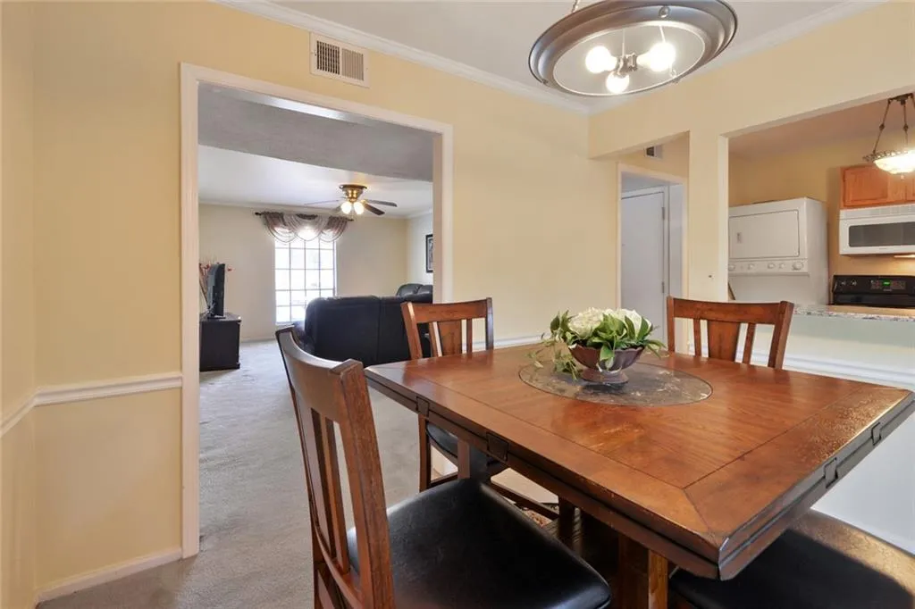 5531 Kingsport Drive, Sandy Springs, Georgia 30342, 2 Bedrooms Bedrooms, ,1 BathroomBathrooms,Residential,Sold,5531 Kingsport Drive,6716768