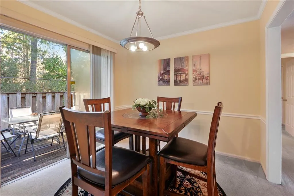 5531 Kingsport Drive, Sandy Springs, Georgia 30342, 2 Bedrooms Bedrooms, ,1 BathroomBathrooms,Residential,Sold,5531 Kingsport Drive,6716768