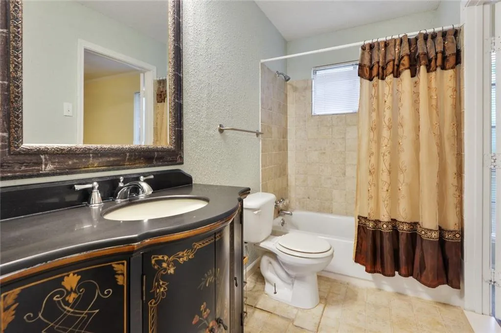 5531 Kingsport Drive, Sandy Springs, Georgia 30342, 2 Bedrooms Bedrooms, ,1 BathroomBathrooms,Residential,Sold,5531 Kingsport Drive,6716768