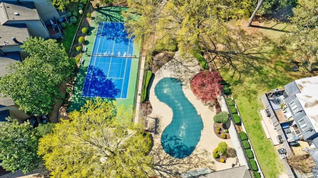 13 Ivy Square Ne, Atlanta, Georgia 30342, 3 Bedrooms Bedrooms, ,3 BathroomsBathrooms,Residential,For Sale,13 Ivy Square Ne,7592131