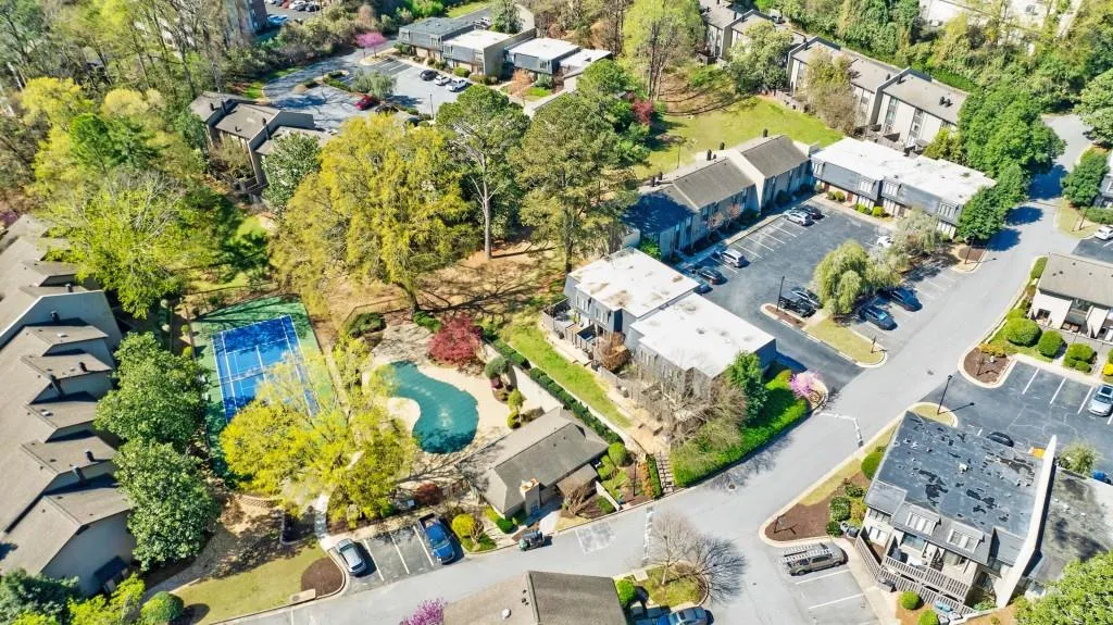 13 Ivy Square Ne, Atlanta, Georgia 30342, 3 Bedrooms Bedrooms, ,3 BathroomsBathrooms,Residential,For Sale,13 Ivy Square Ne,7592131