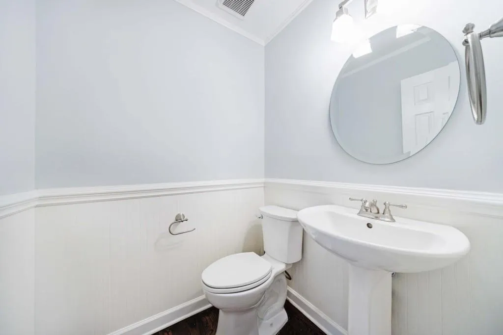 13 Ivy Square Ne, Atlanta, Georgia 30342, 3 Bedrooms Bedrooms, ,3 BathroomsBathrooms,Residential,For Sale,13 Ivy Square Ne,7592131