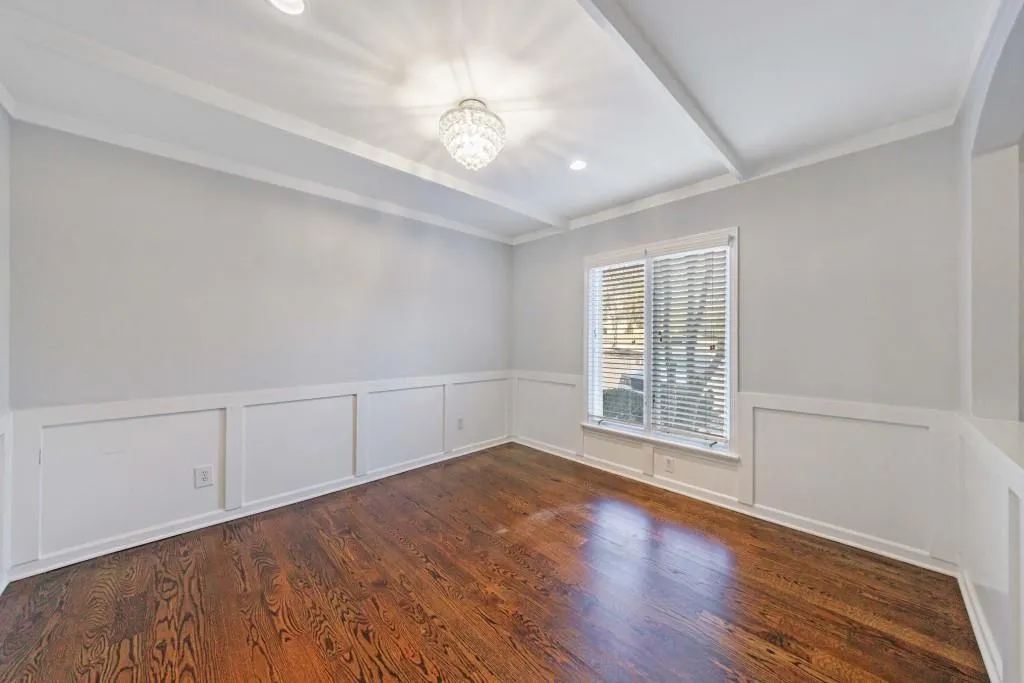 13 Ivy Square Ne, Atlanta, Georgia 30342, 3 Bedrooms Bedrooms, ,3 BathroomsBathrooms,Residential,For Sale,13 Ivy Square Ne,7592131