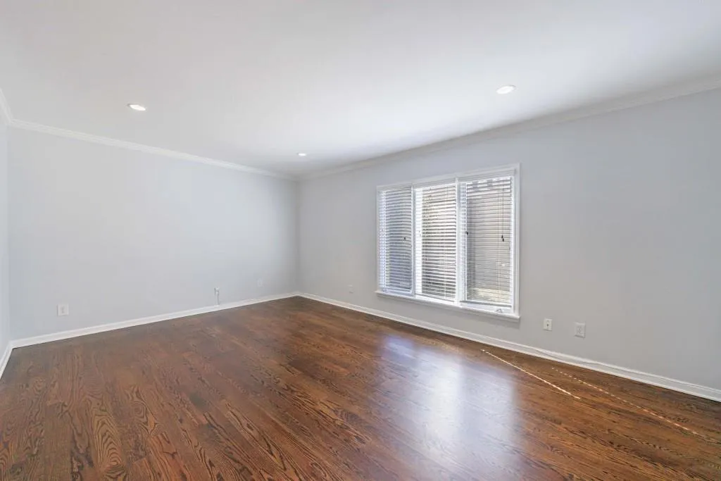 13 Ivy Square Ne, Atlanta, Georgia 30342, 3 Bedrooms Bedrooms, ,3 BathroomsBathrooms,Residential,For Sale,13 Ivy Square Ne,7592131
