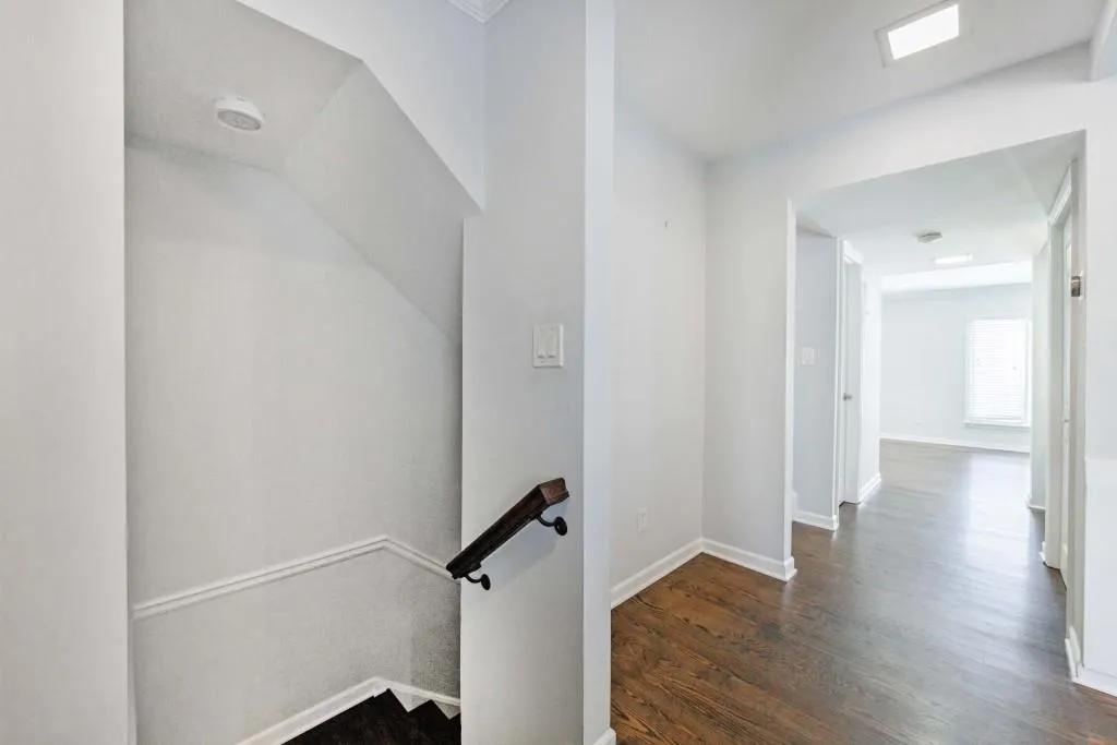 13 Ivy Square Ne, Atlanta, Georgia 30342, 3 Bedrooms Bedrooms, ,3 BathroomsBathrooms,Residential,For Sale,13 Ivy Square Ne,7592131