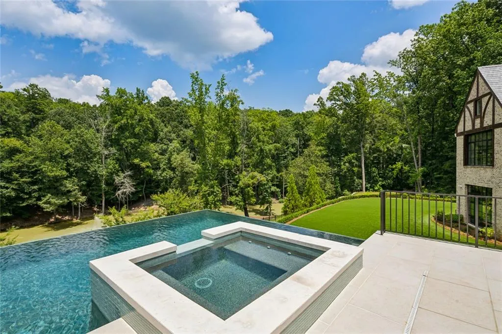 4725 Nw Northside Drive, Sandy Springs, Georgia 30327, 7 Bedrooms Bedrooms, ,10 BathroomsBathrooms,Residential,For Sale,4725 Nw Northside Drive,7608475