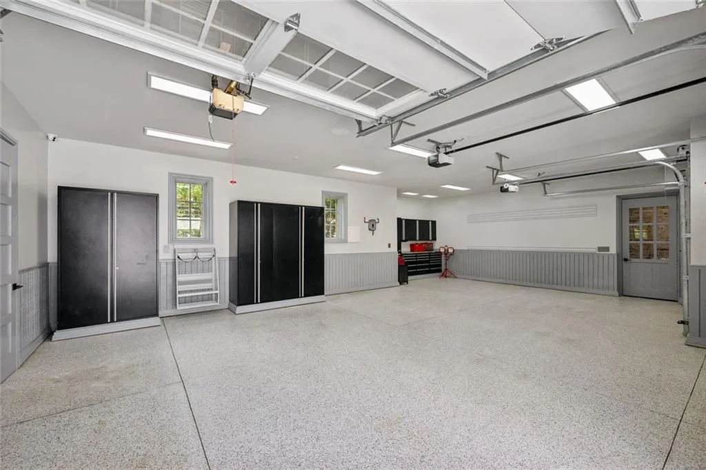 4725 Nw Northside Drive, Sandy Springs, Georgia 30327, 7 Bedrooms Bedrooms, ,10 BathroomsBathrooms,Residential,For Sale,4725 Nw Northside Drive,7608475